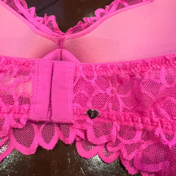 Victoria’s secret small hot pink bralette - Picture 4 of 5